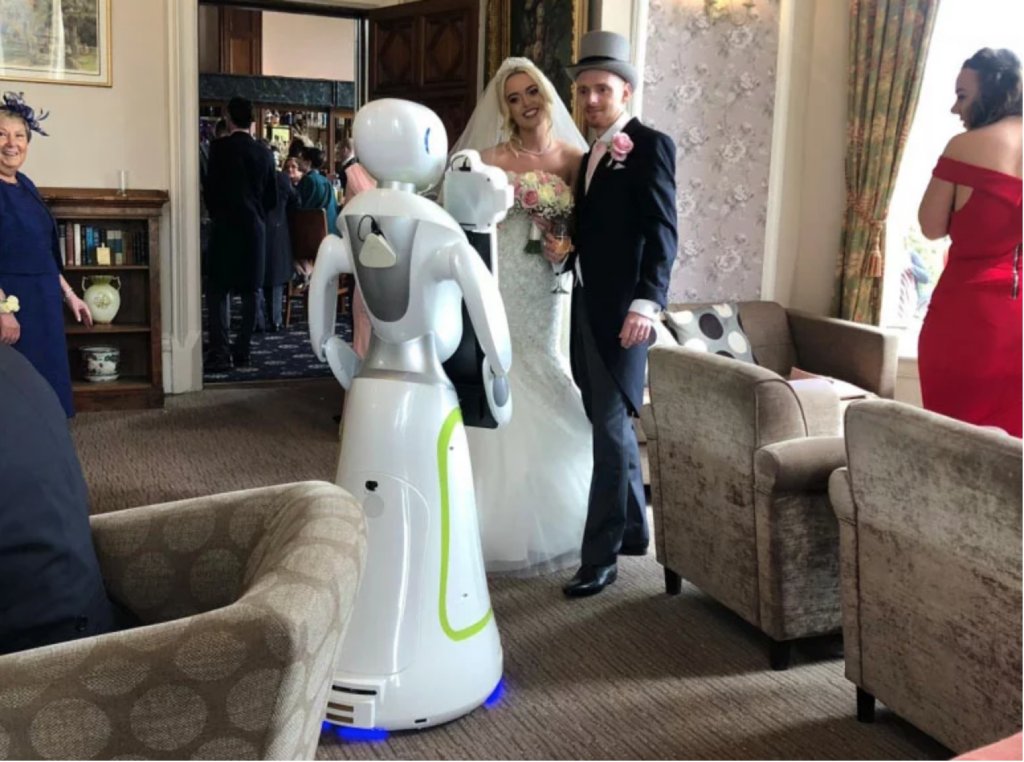 You Can Hire Robot Photographers for Your Wedding and This Couple Did